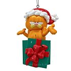 Garfield with Christmas Gift